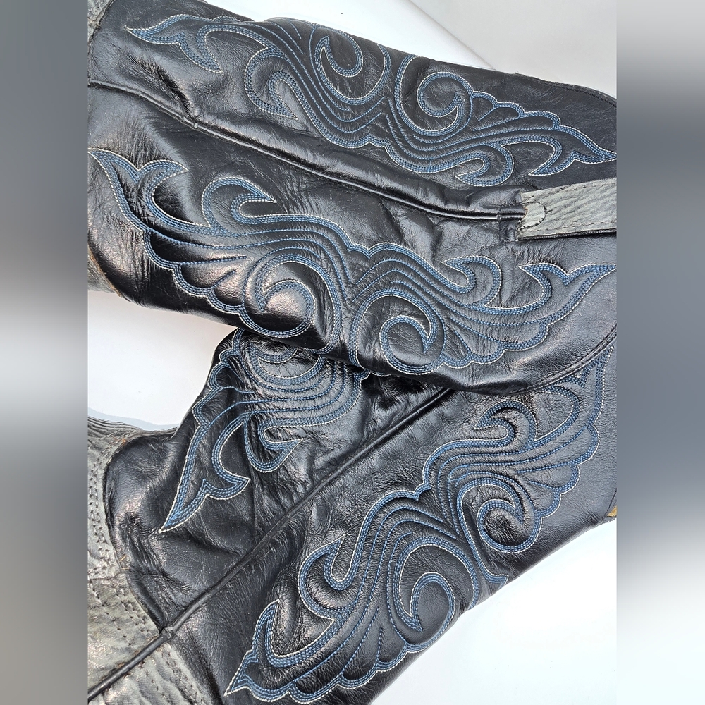 Wrangler Gray Shark Print Leather Boots - Picture 16 of 16
